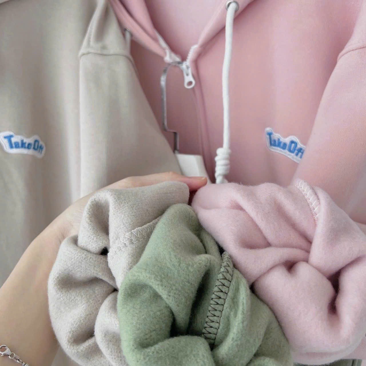 Alternative view of Áo Khoác Nỉ Hoodie Nam Nữ Form Rộng Hình In Sắc Nét Chất Vải Dày Dặn Kèm Túi Bo Cạnh 2 Bên Siêu Cute Hàng Hot Trend-htm Fashion