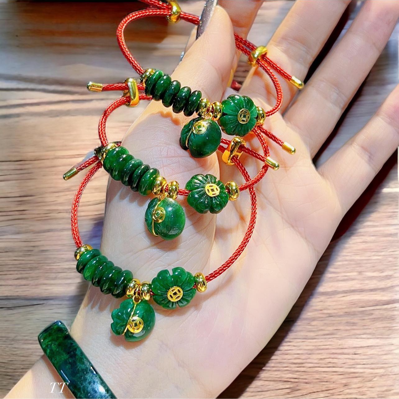 Alternative view of Vòng Tay Cỏ Bốn Lá Ngũ Điếu Túi Tiền Cẩm Thạch Sơn Thủy Phối Charm Vàng - Thắng Giang
