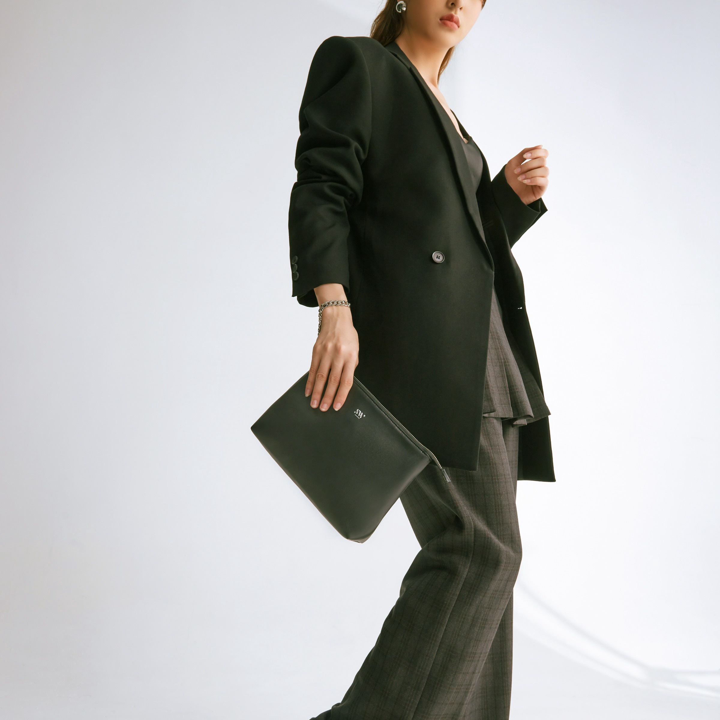 Túi Cầm Tay Ryder Da Mờ Thời Trang - Đen (daily Classic Pouch) - Sincewhen