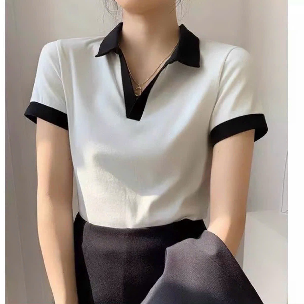 Alternative view of Áo Thun Croptop Phối Với Dáng Cổ Bẻ Siêu Xịn Chất Liệu Vải Thoáng Mát Mẻ Form Kiểu Lửng Đáng Yêu Áo Đẹp Hàng Hot Trend-htm Fashion