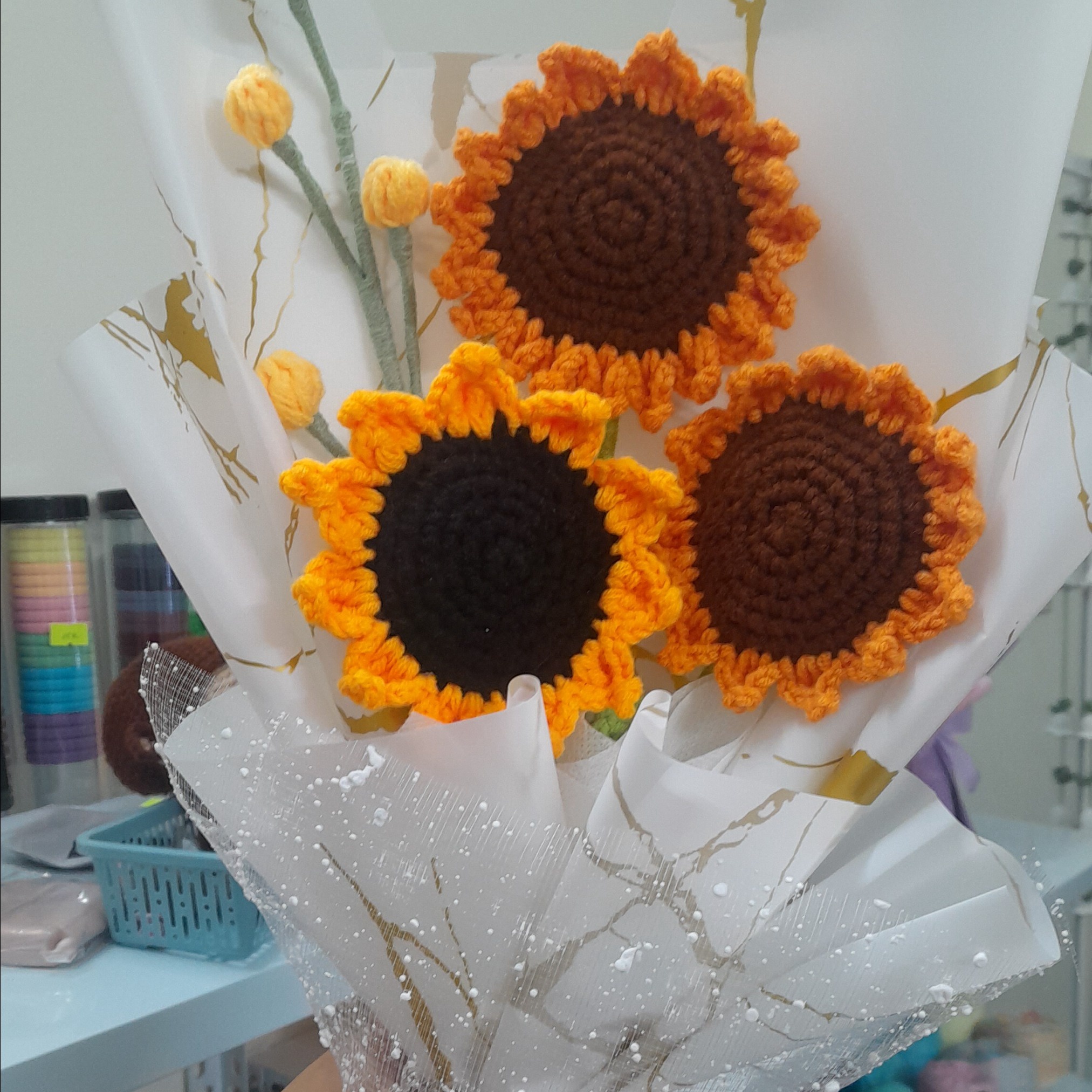 Alternative view of Bó Hoa Hướng Dương 3 Bông Bằng Len Handmade Yukishop Yk18