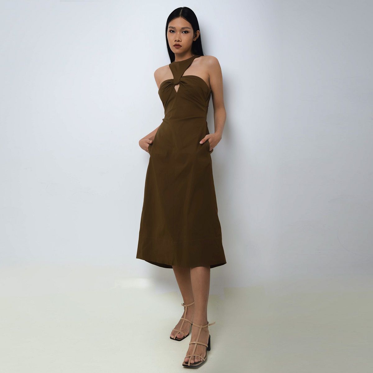 Đầm Dài Cổ Yếm Nhún Ngực Tôn Eo Grecian Dress - Conin